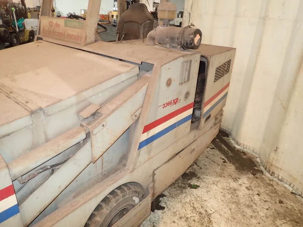 Clarke American Lincoln Electric Floor Sweeper