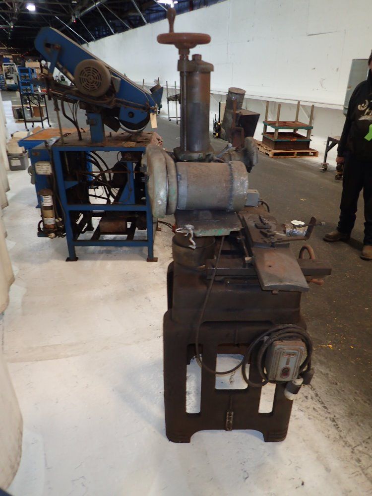 Delta / Milwuakee Surface Grinder