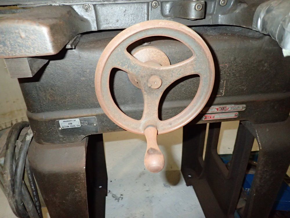 Delta / Milwuakee Surface Grinder