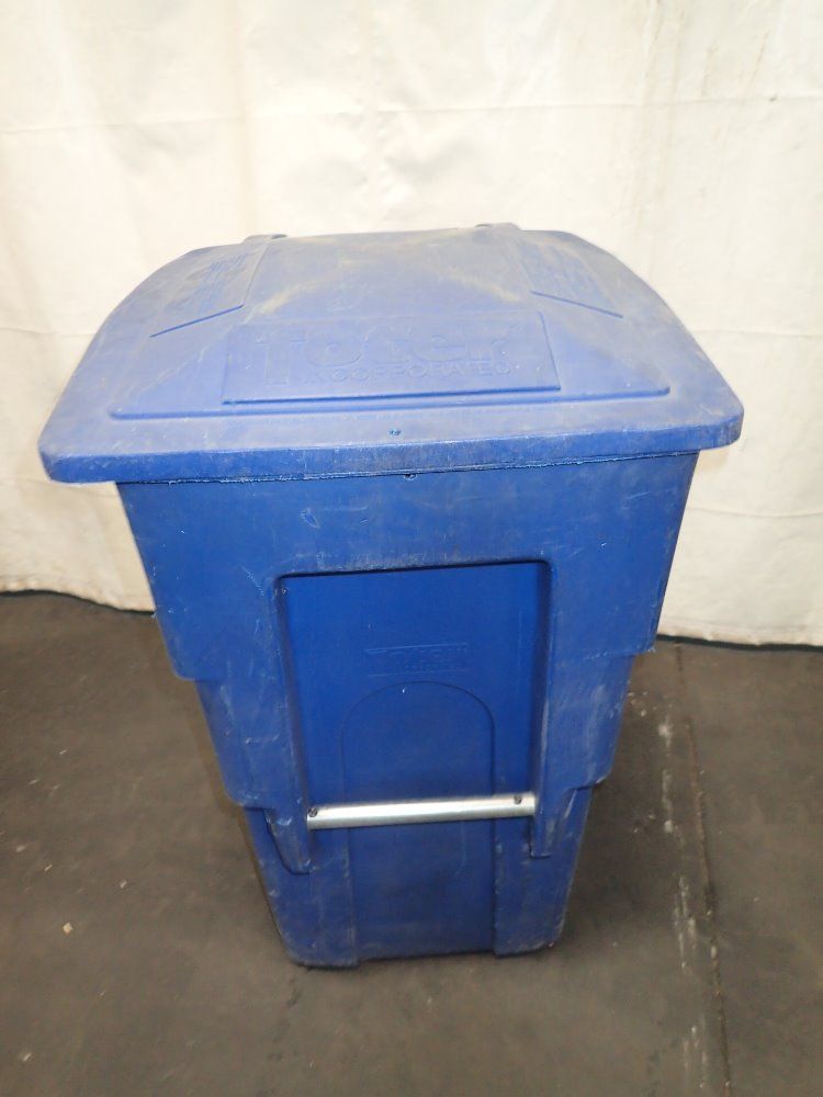 Toter Plastic Portable Recycling Bin