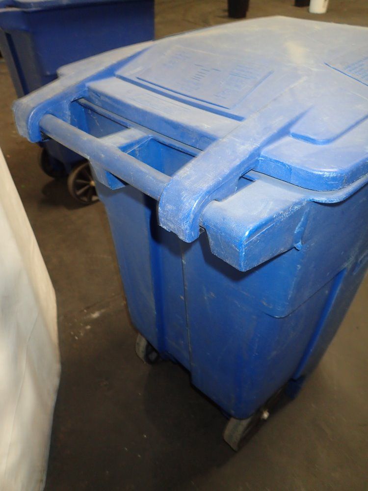 Toter Plastic Portable Recycling Bin
