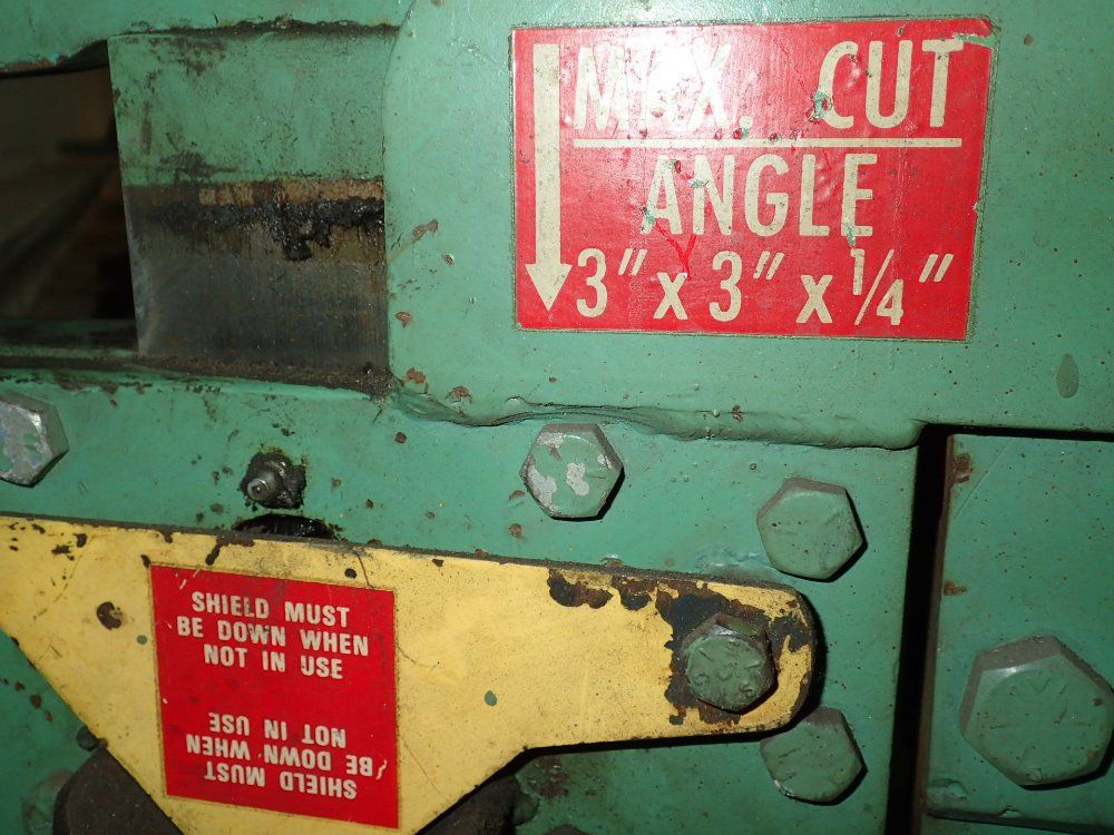 Uni - Hyrdo Iron Worker