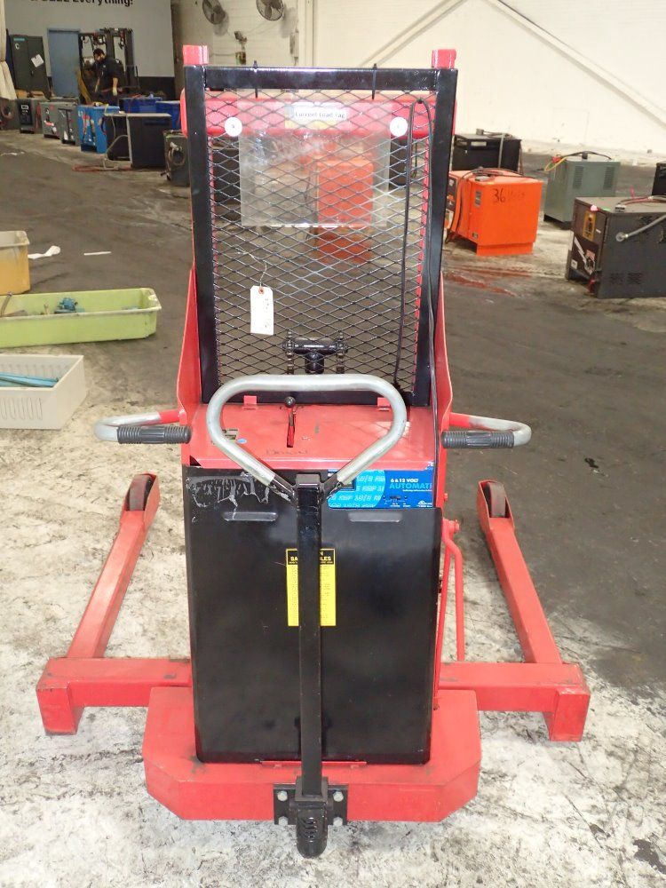Mobile Pallet Straddle Lift