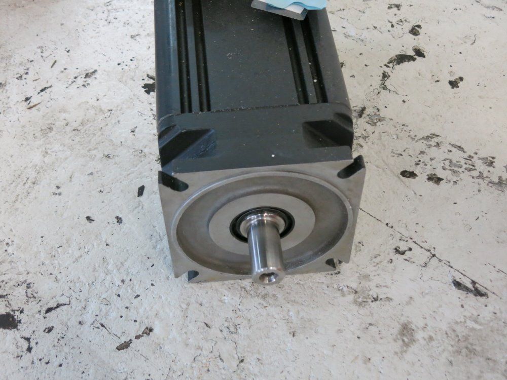 Num Servomotor