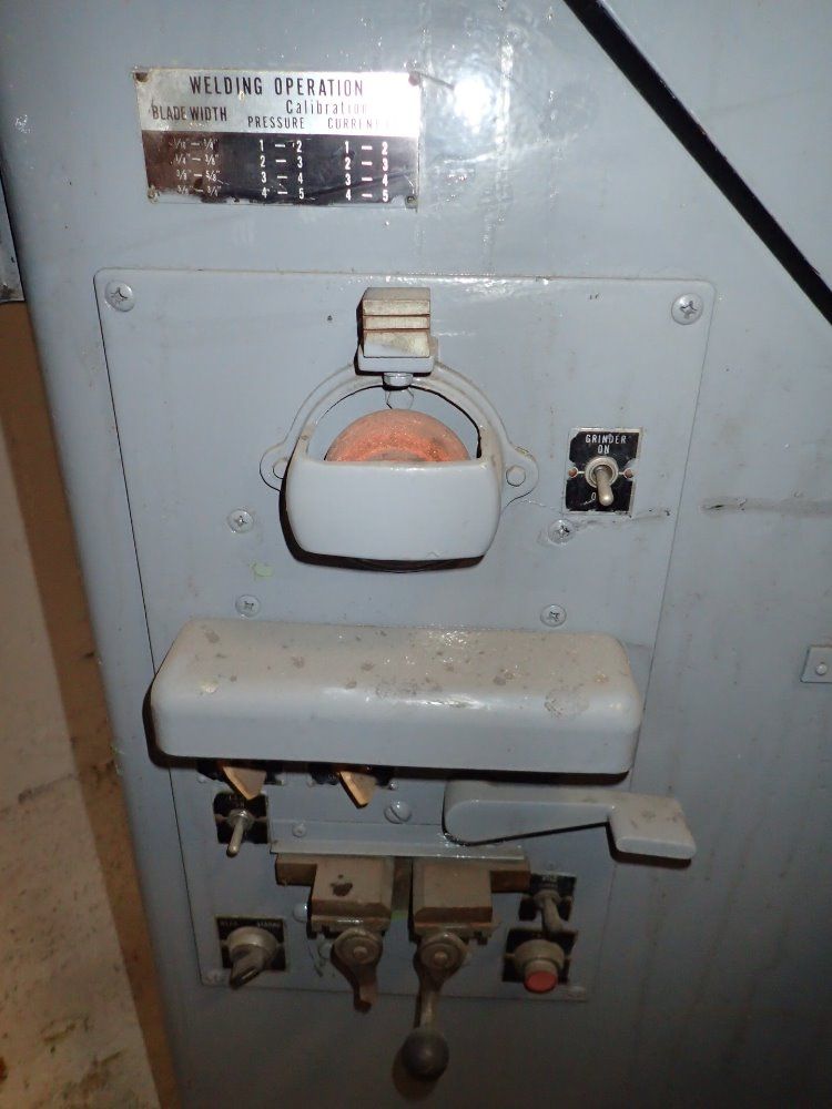 Johnson - Amada Vertical Band Saw