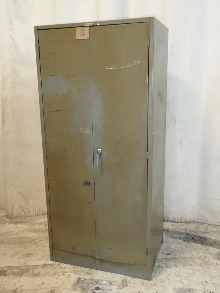 Hallowell 2-door Cabinet