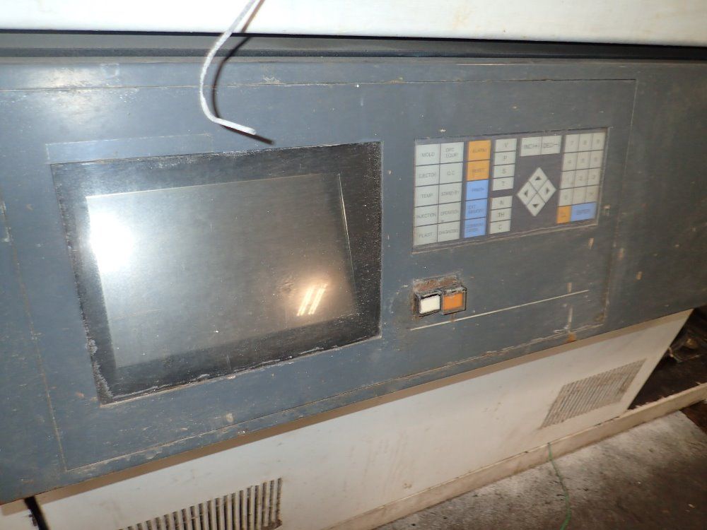 Sumitomo Injection Molder