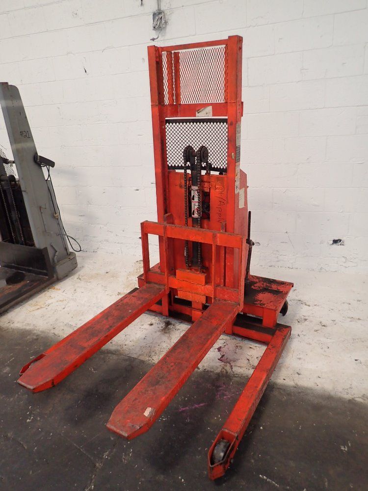 Presto/lee Enigineering Portable Hydraulic Straddle Lift