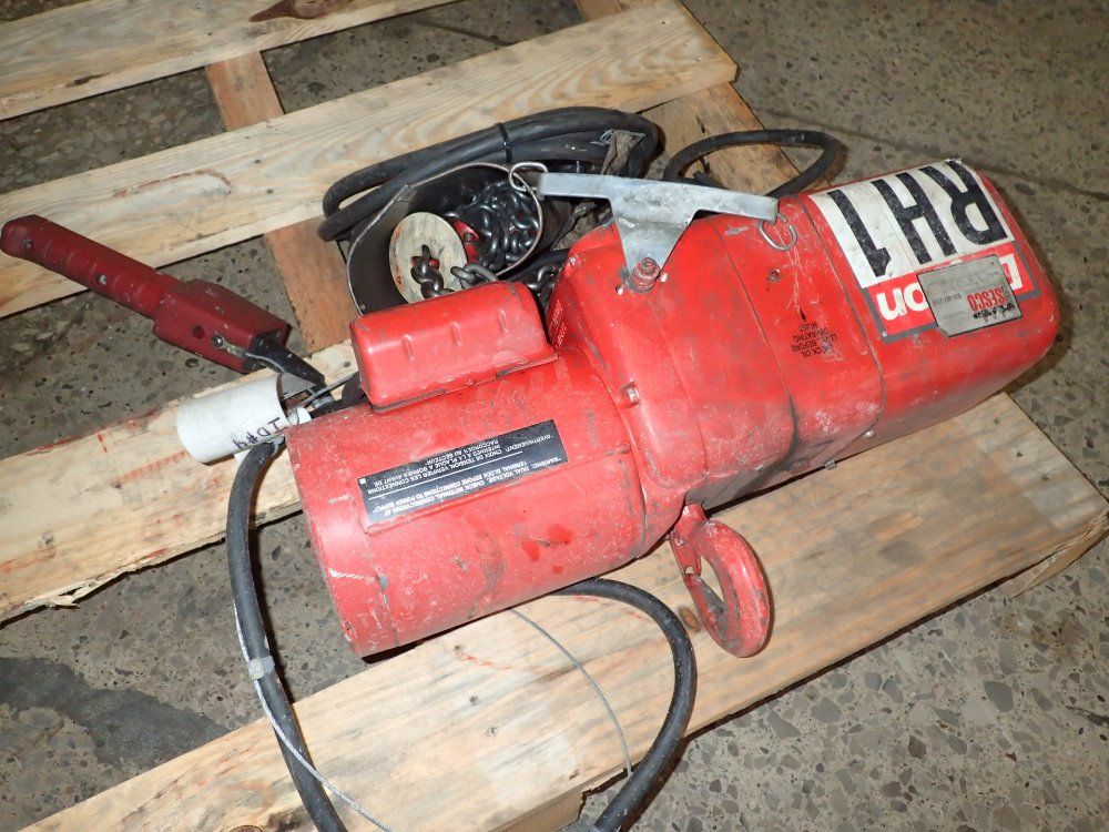 Dayton 1/2 Ton Electric Chain Hoist