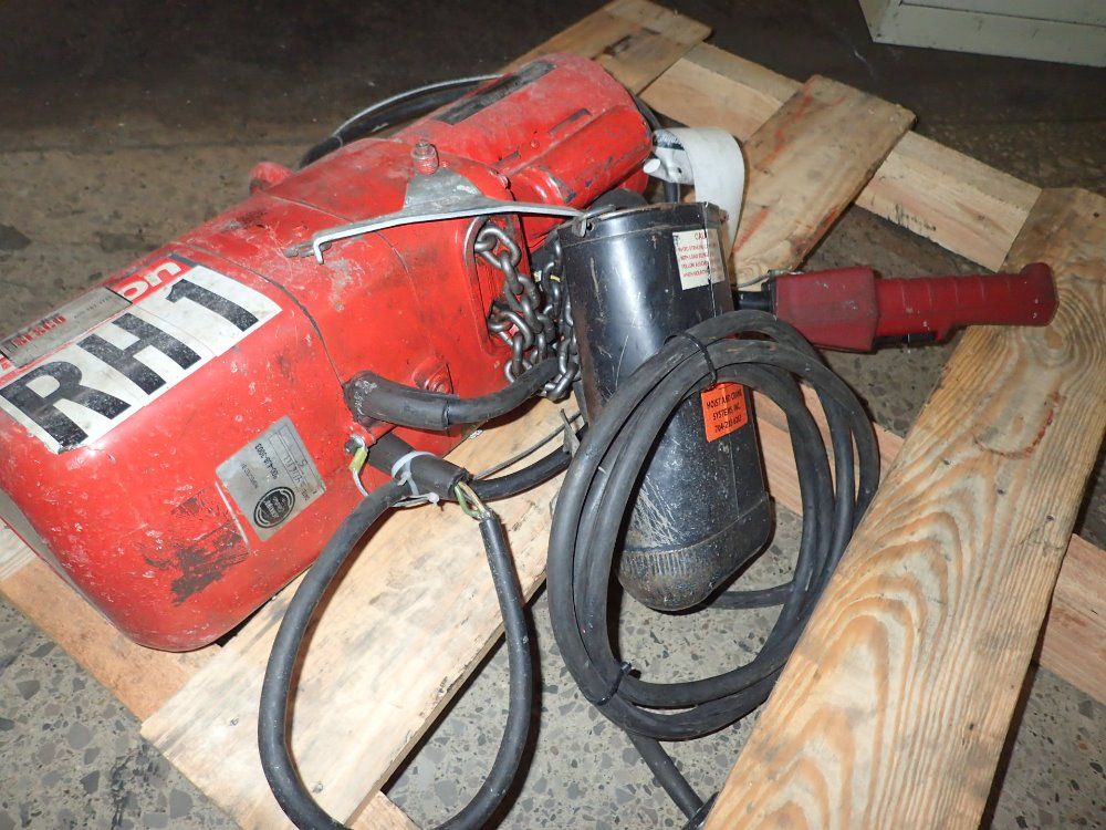 Dayton 1/2 Ton Electric Chain Hoist
