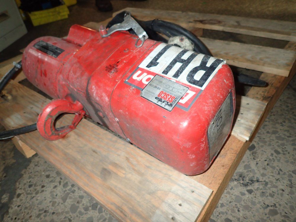 Dayton 1/2 Ton Electric Chain Hoist