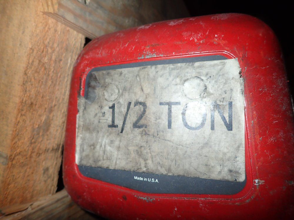 Dayton 1/2 Ton Electric Chain Hoist