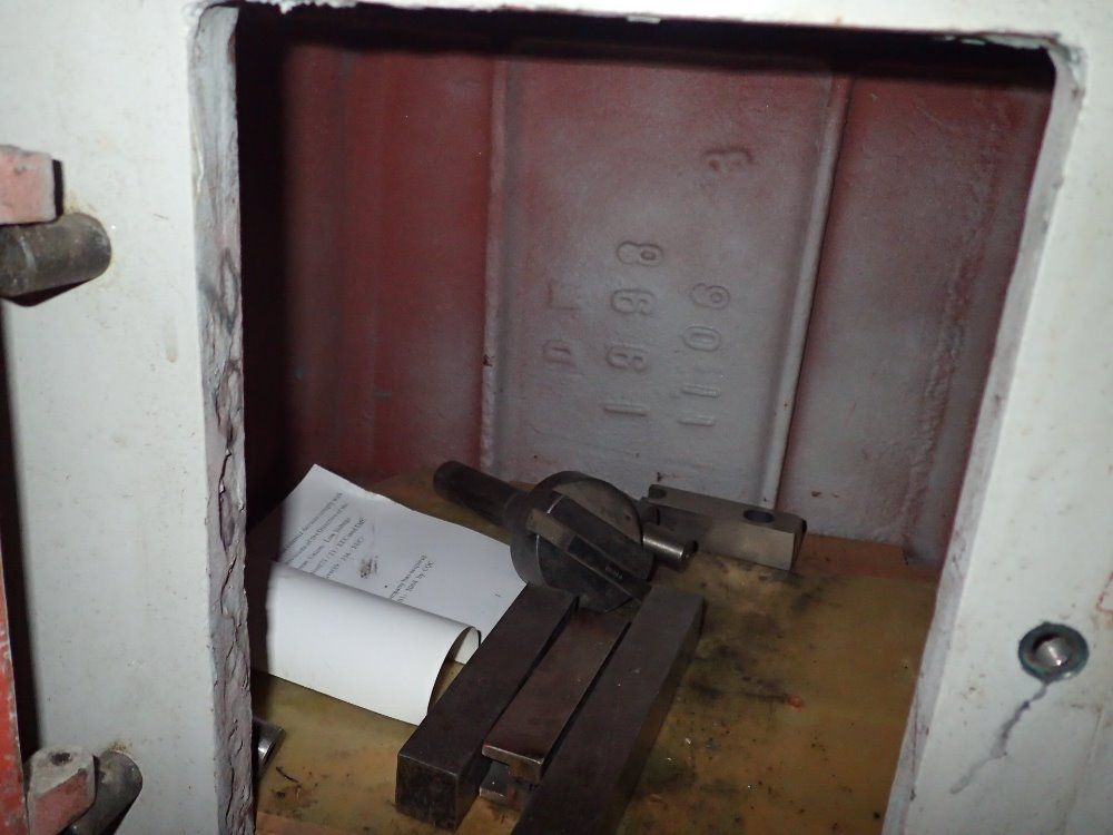 Frejoth 9"x42" Vertical Mill - Am-2v