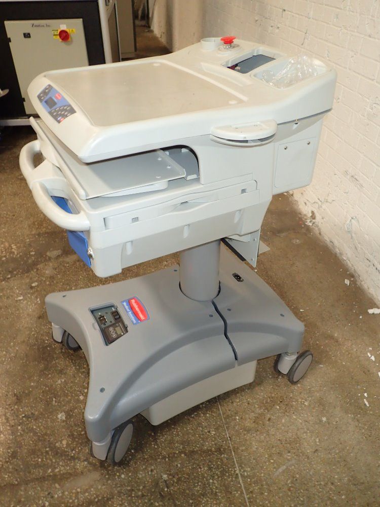 Rubbermaid Medical Cart