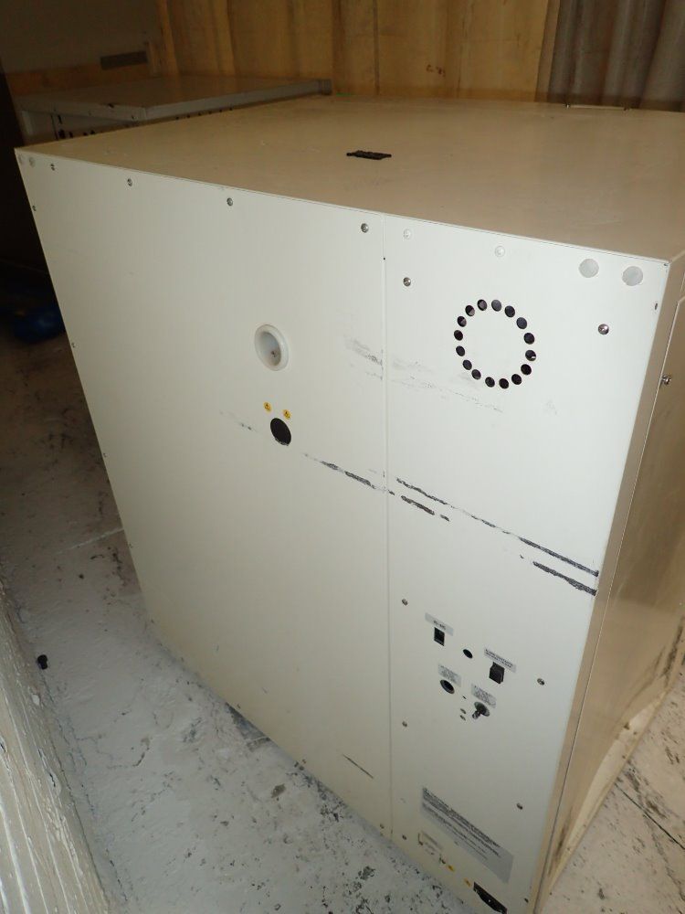 Thermo Forma 21"x18"x28" Co2 Incubator - 3307