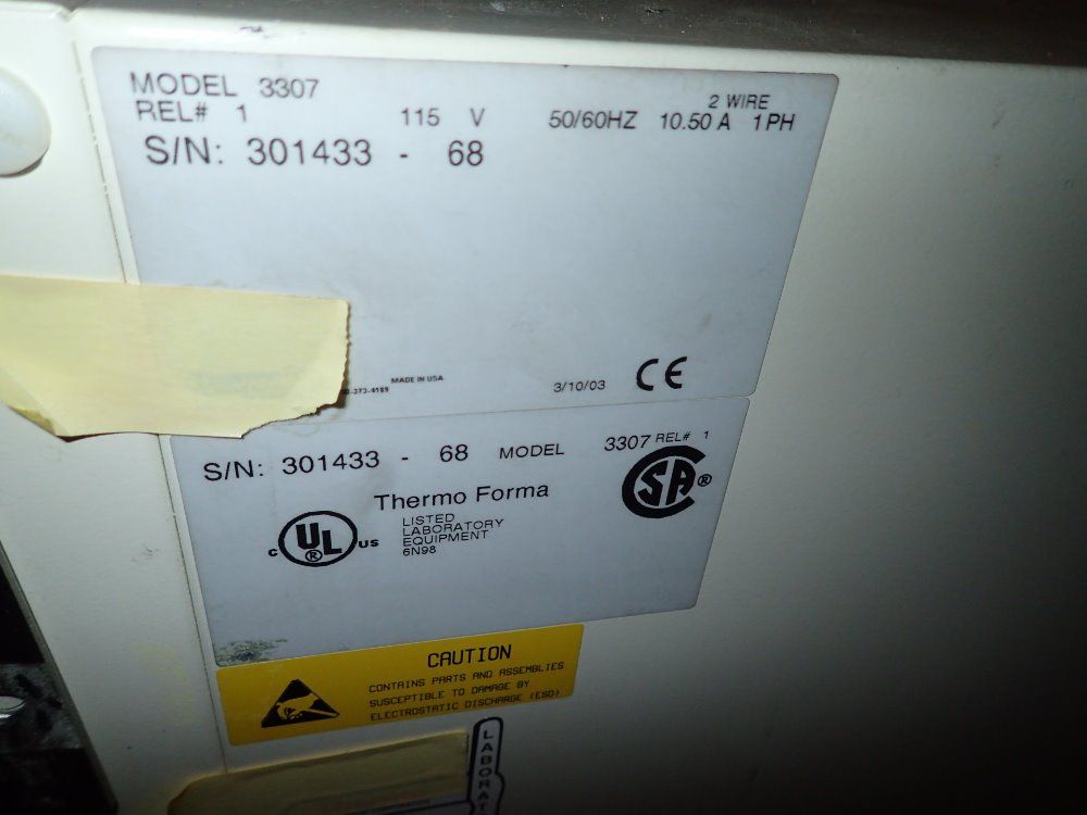 Thermo Forma 21"x18"x28" Co2 Incubator - 3307