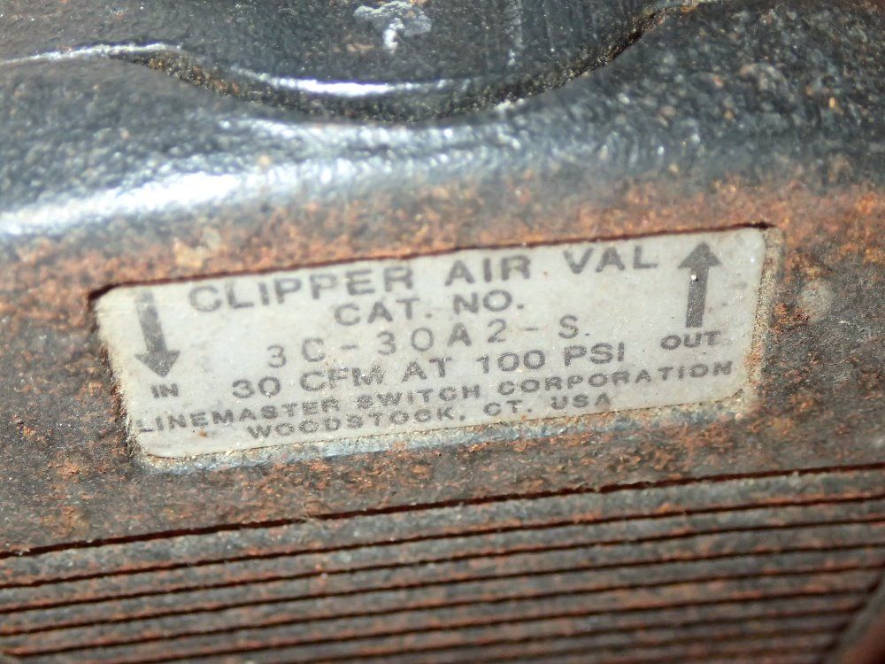 Linemaster Pneumatic Footswitch