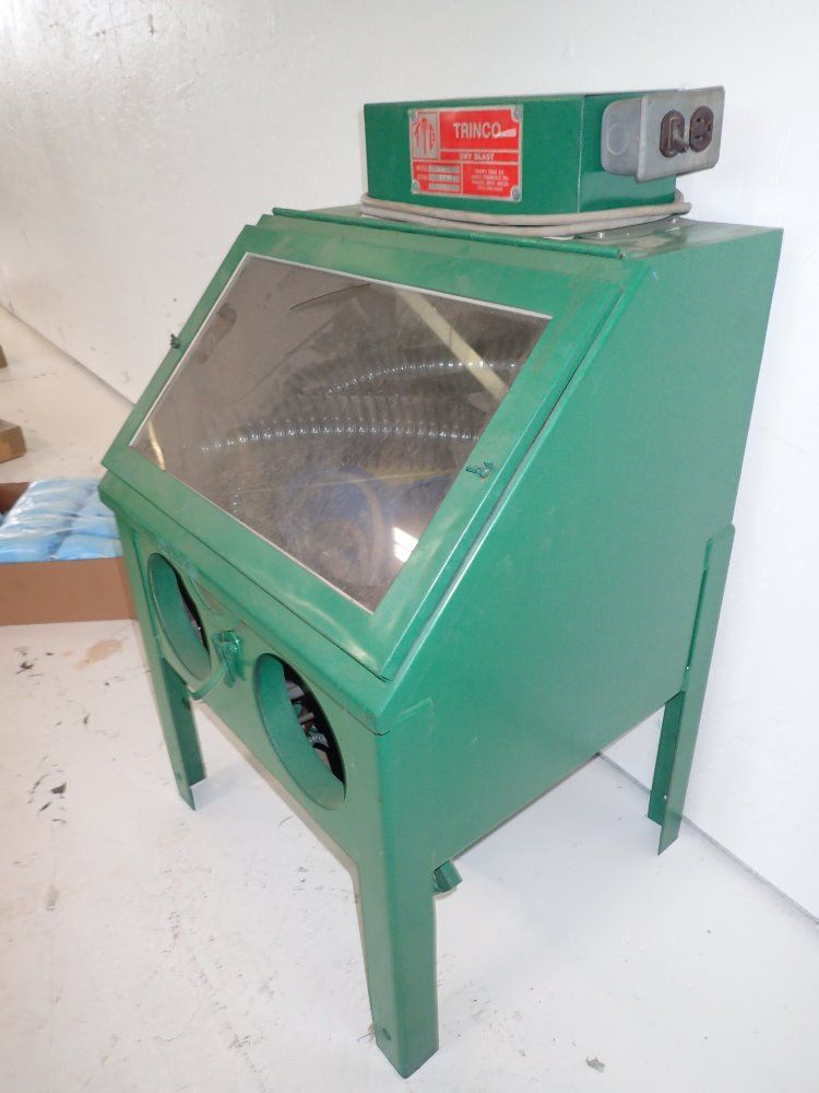 Trinco Blast Cabinet