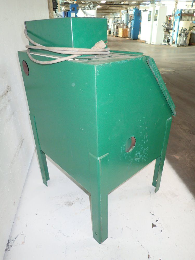 Trinco Blast Cabinet