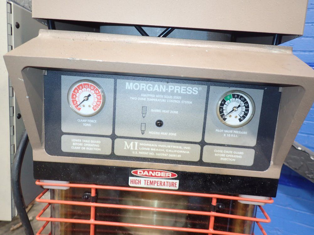 Morgan Industries Vertical Ingection Molder