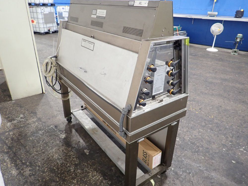 Q-panel Accelerated Weather Tester