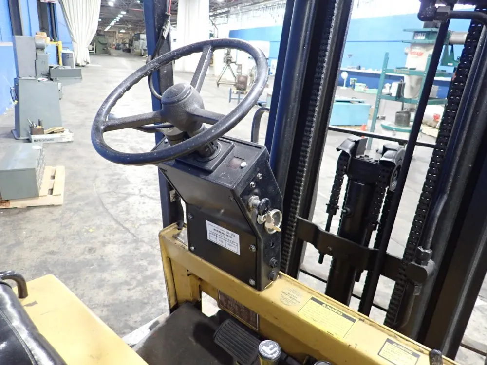 Caterpillar Electric Forklift
