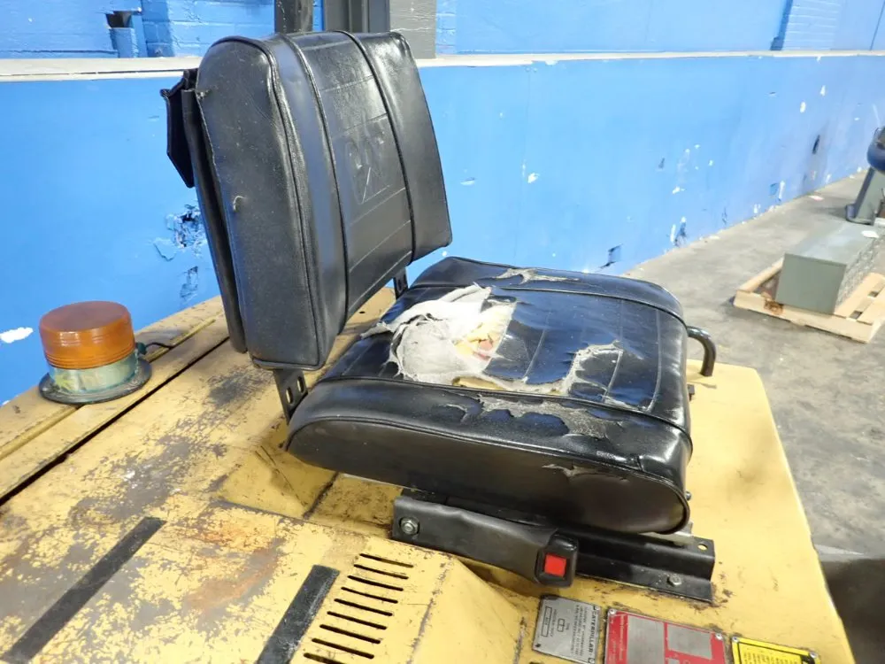 Caterpillar Electric Forklift