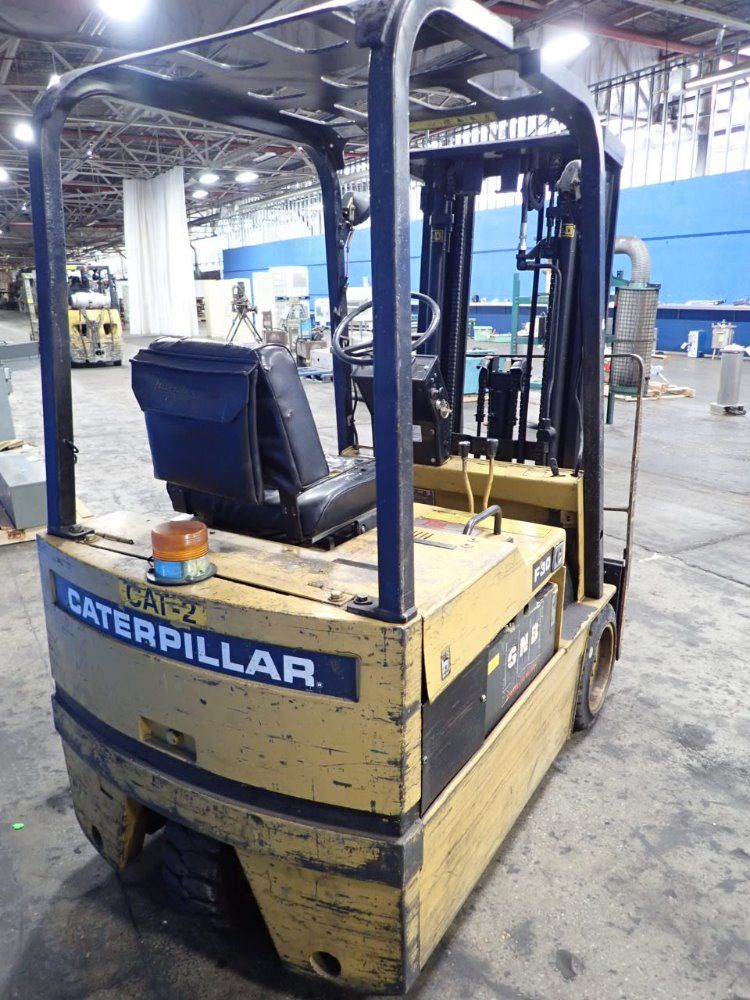 Caterpillar Electric Forklift