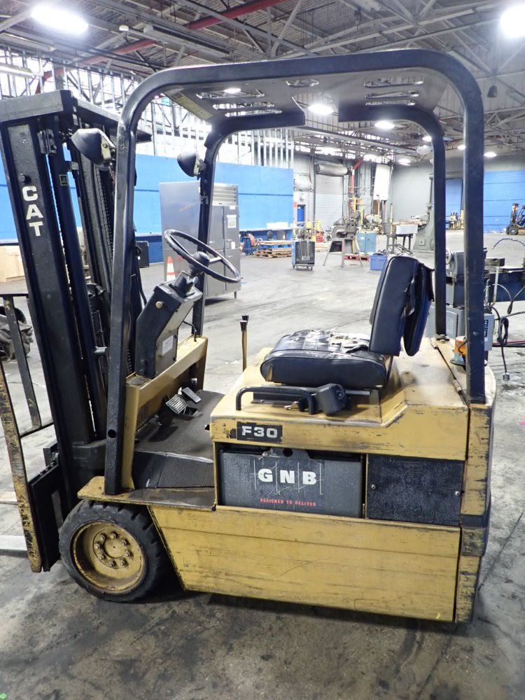 Caterpillar Electric Forklift