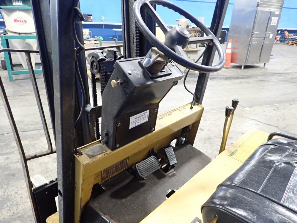 Caterpillar Electric Forklift