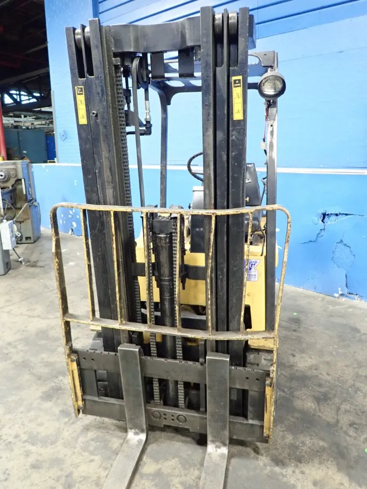 Caterpillar Electric Forklift