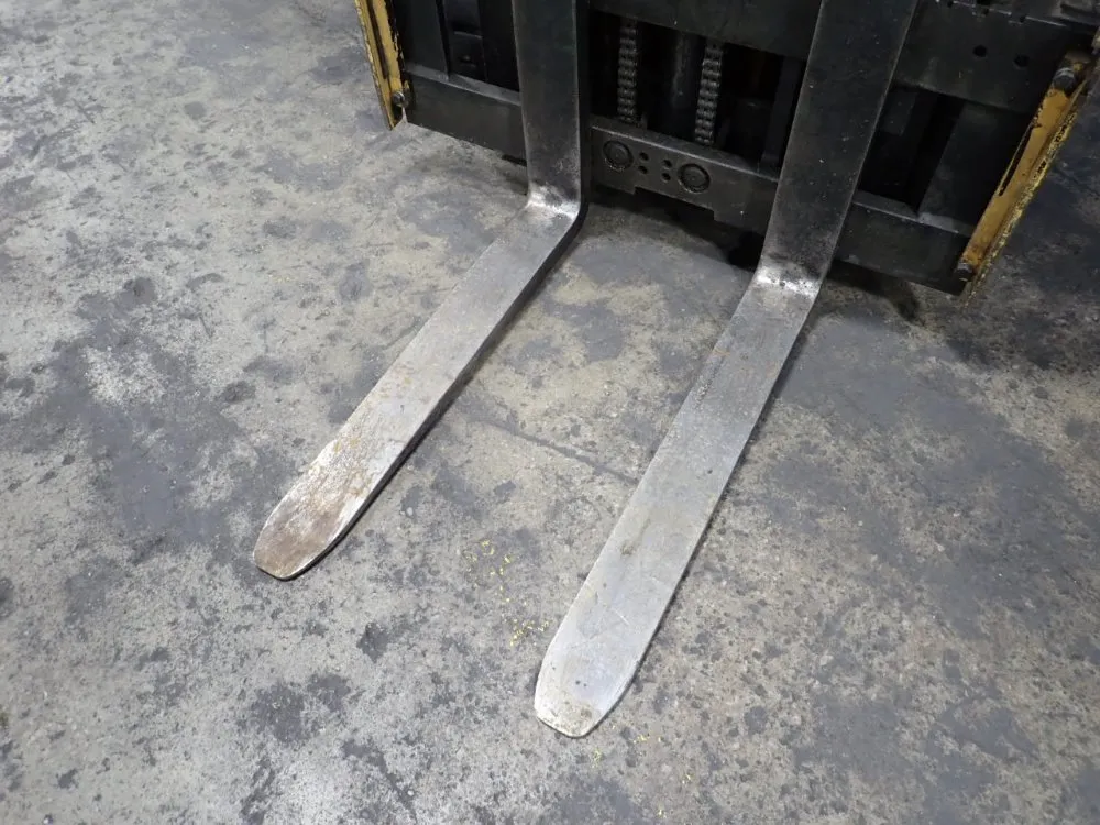 Caterpillar Electric Forklift