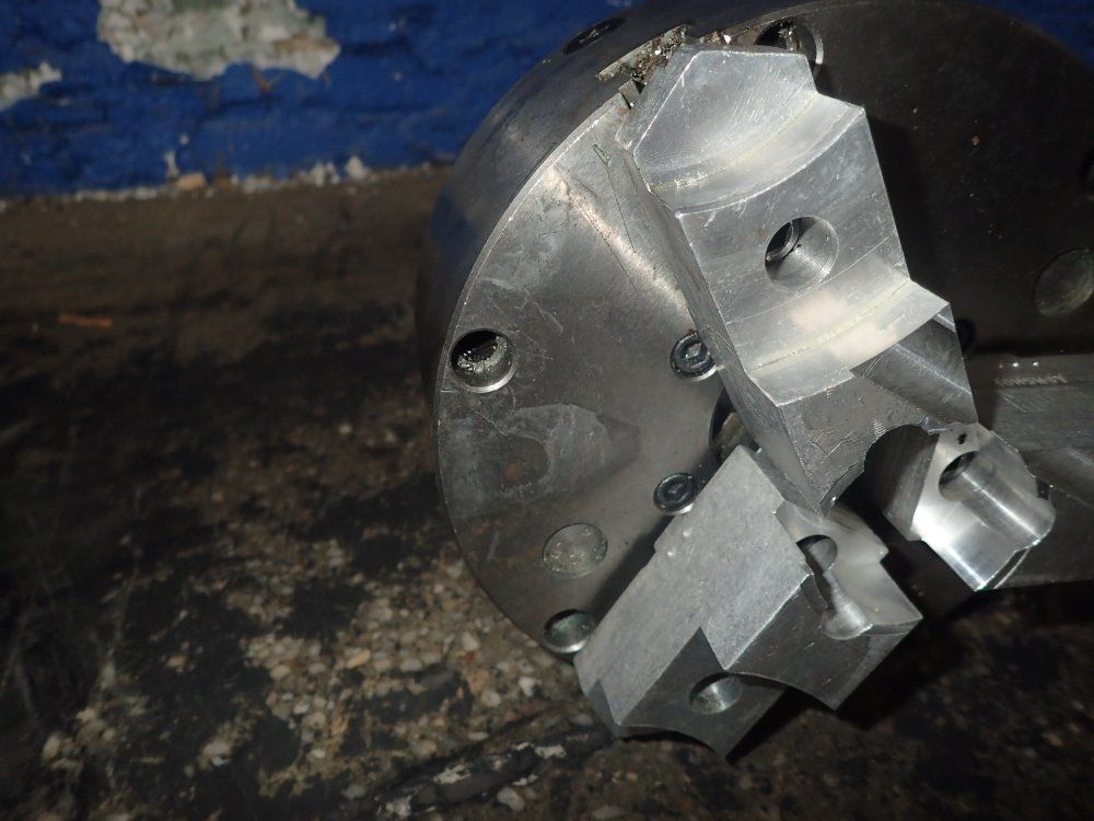 Huron 9" 3 Jaw Chuck