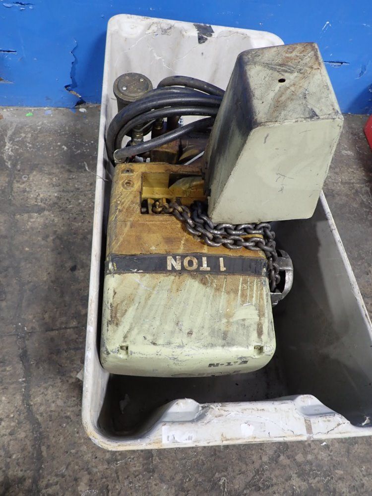 Eaton / Yale Chain Hoist