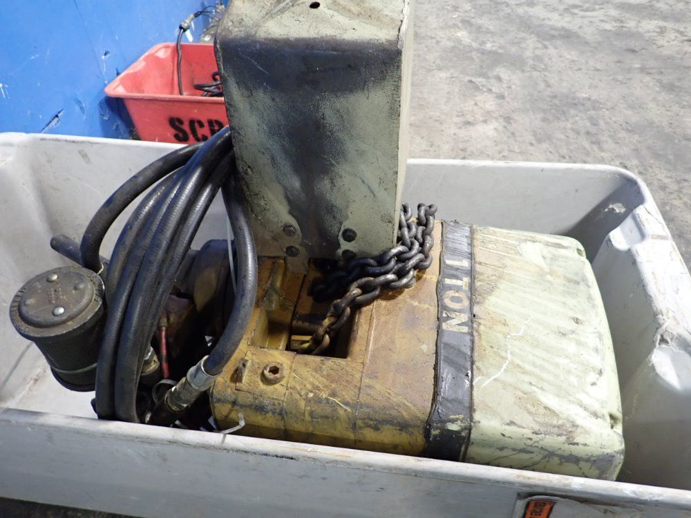 Eaton / Yale Chain Hoist