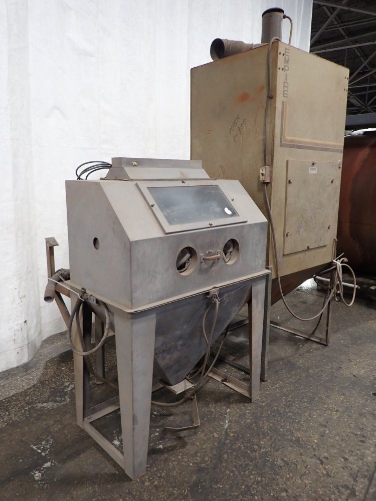 Empire Blast Cabinet W/ Reclaimer