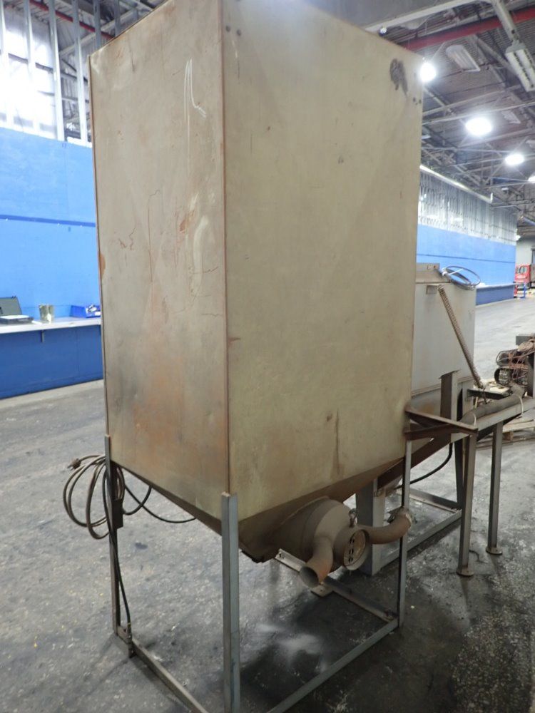 Empire Blast Cabinet W/ Reclaimer