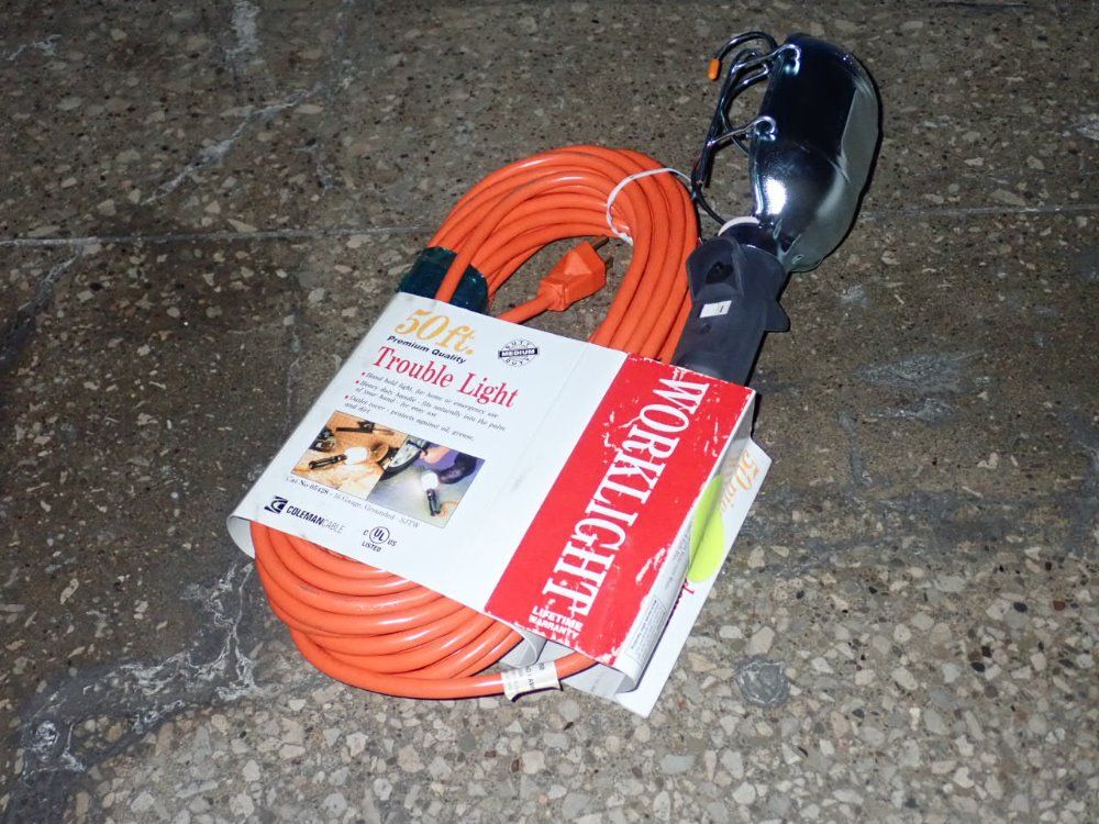 Coleman Cable 50 Foot Extension Trouble Light