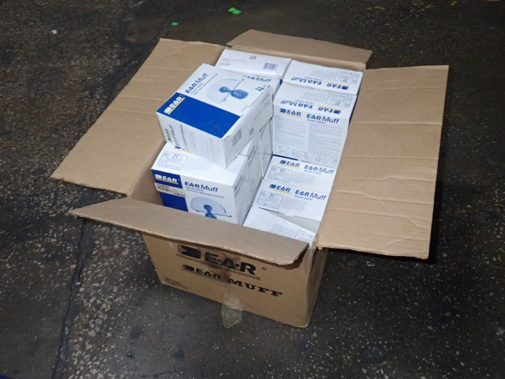 E-a-r Hard Hat Attached Earmuffs