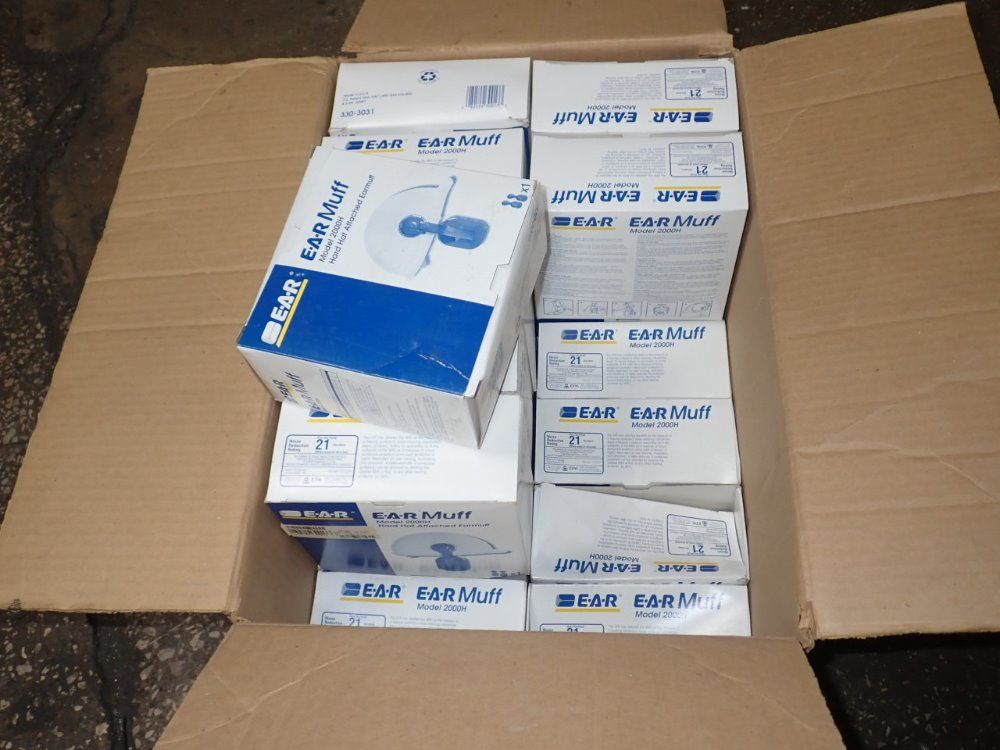 E-a-r Hard Hat Attached Earmuffs