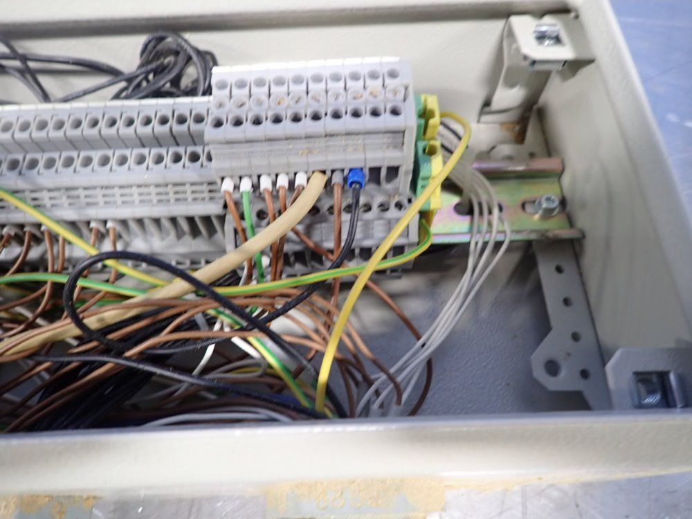 Dessa Compact Electrical Enclosure With Contacts