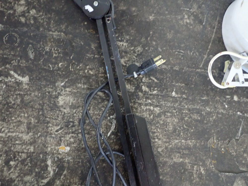 Luxo Magnifier /w Light