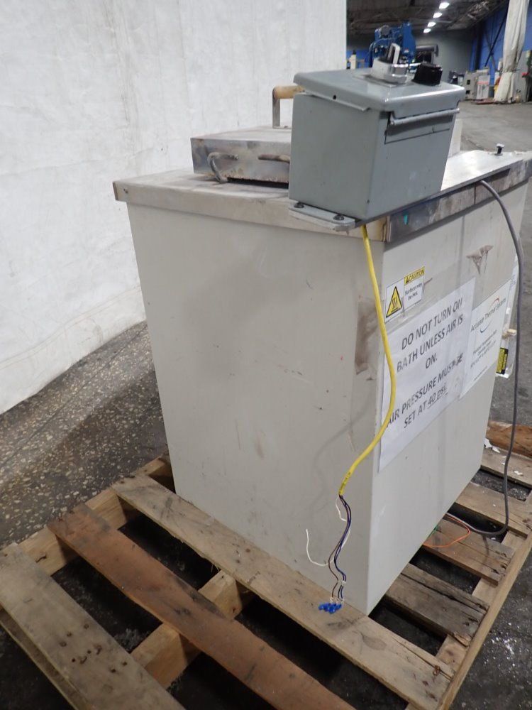 Accurate Thermal Systems Fluidized Temperature Bath