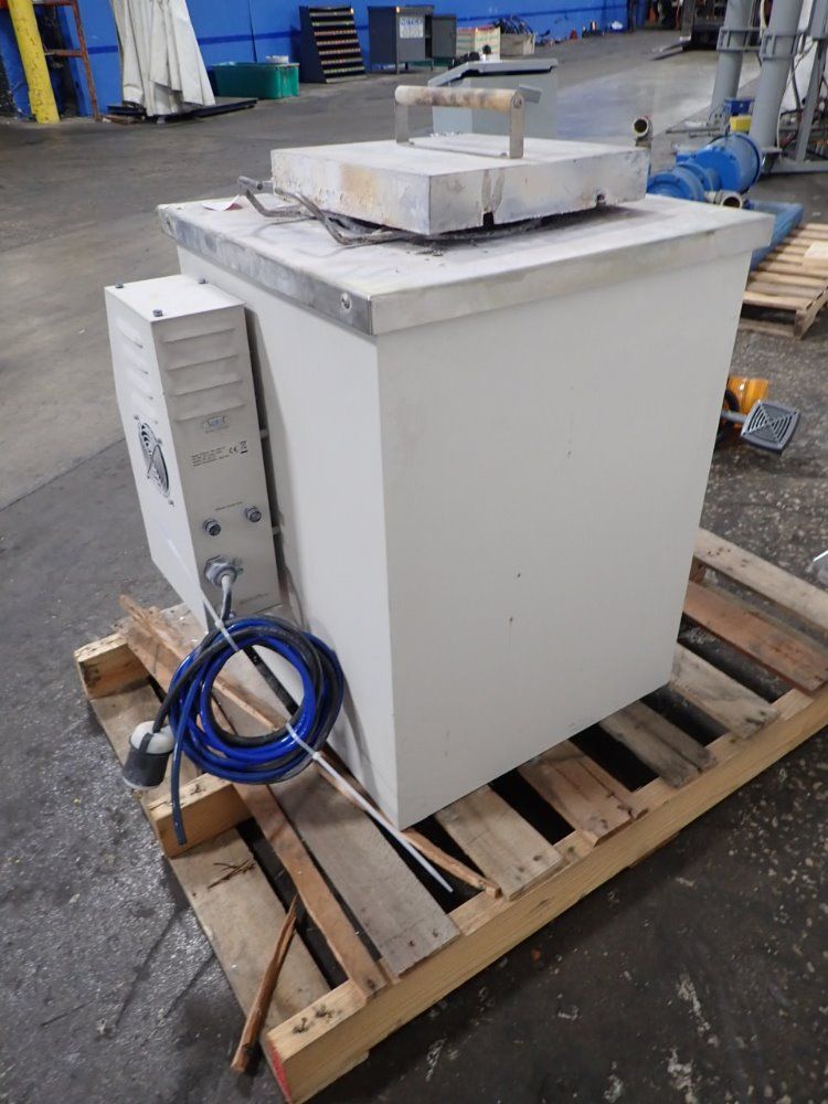 Accurate Thermal Systems Fluidized Temperature Bath