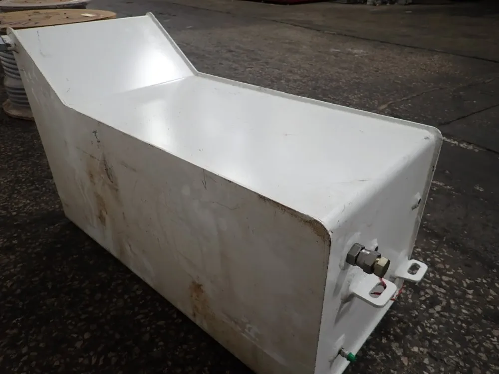 Schroeder Reservoir W/ Valve