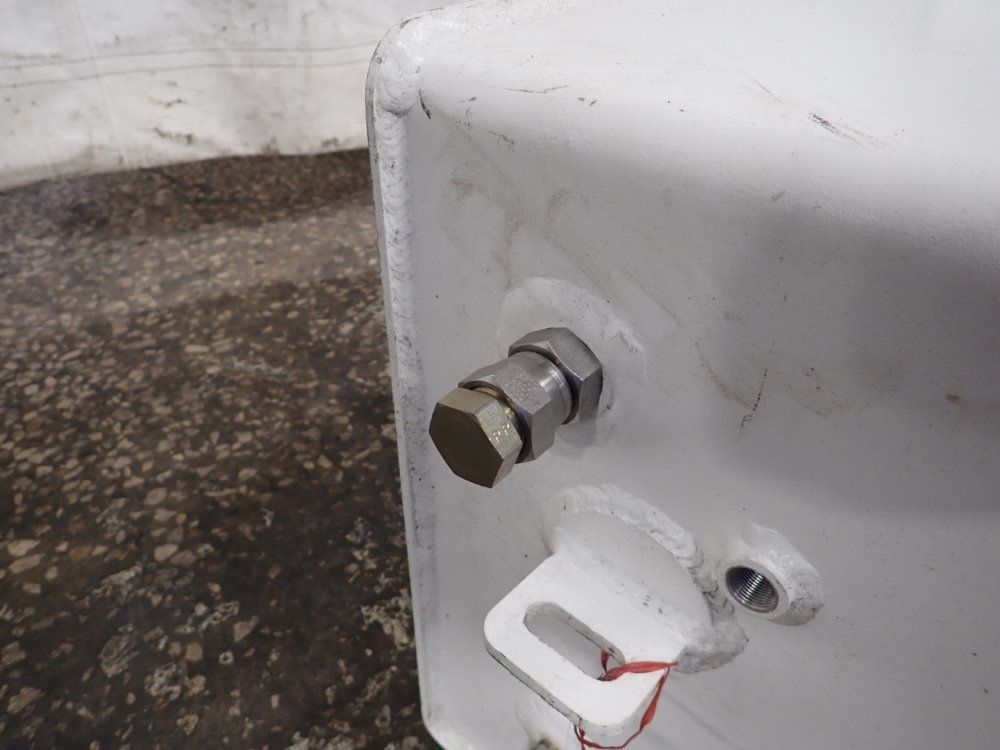 Schroeder Reservoir W/ Valve