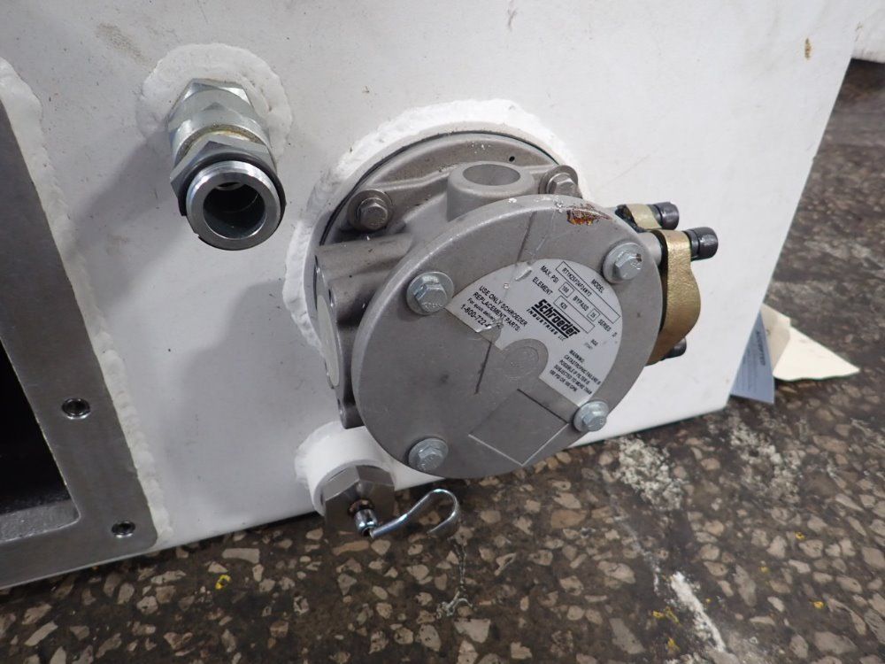 Schroeder Reservoir W/ Valve