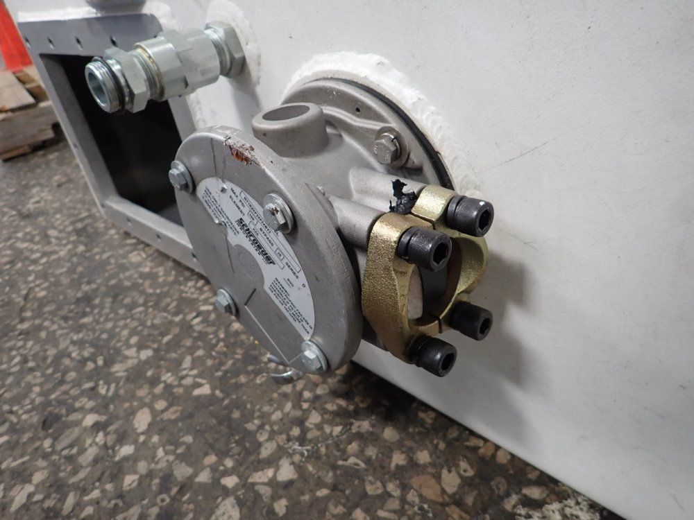 Schroeder Reservoir W/ Valve