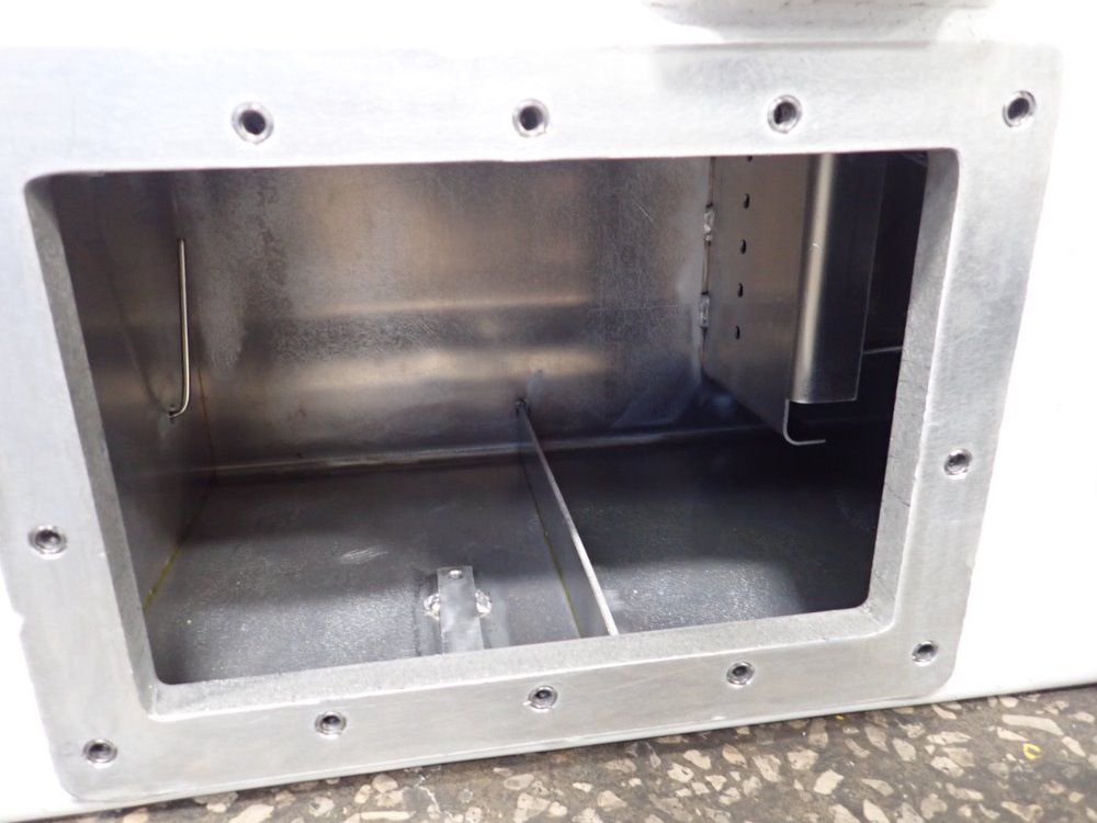 Schroeder Reservoir W/ Valve