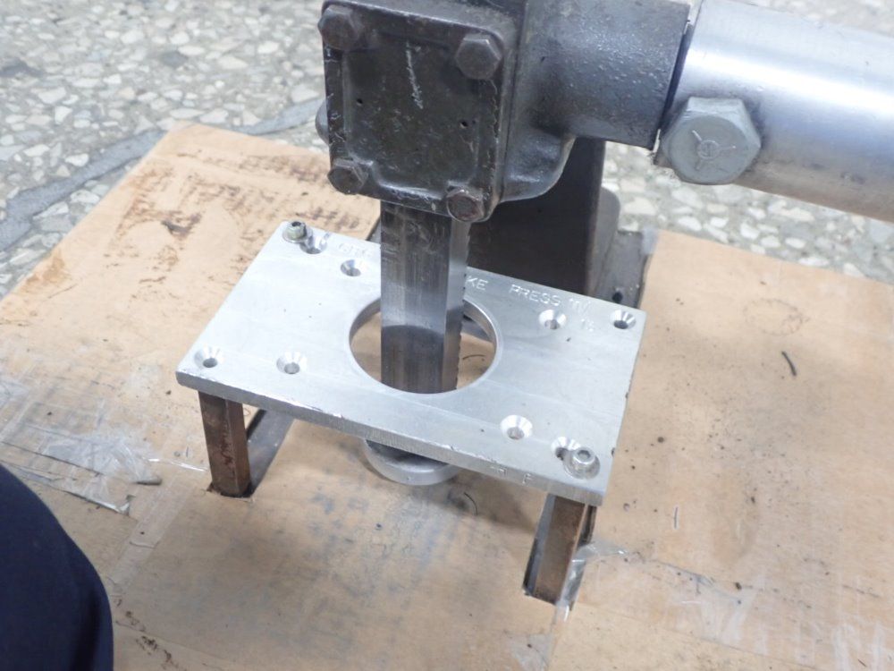 But-n-hold Arbor Press